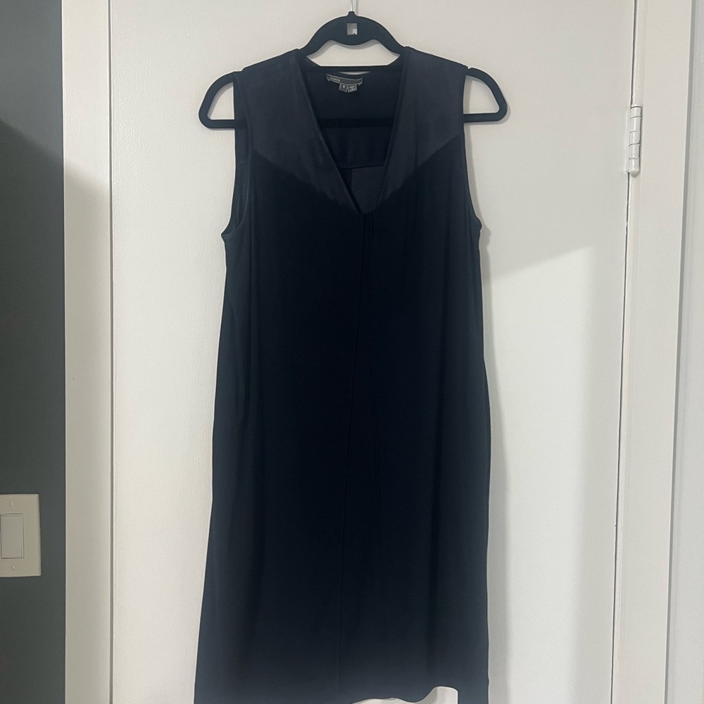 Vince Elegant Navy Blue Sleeveless Midi Dress